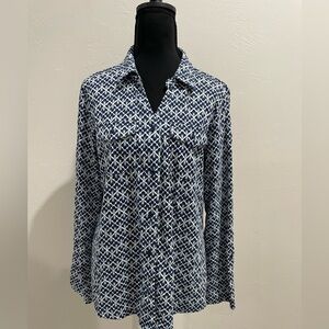 Croft & Barrow long sleeve navy blue button down shirt women's Medium